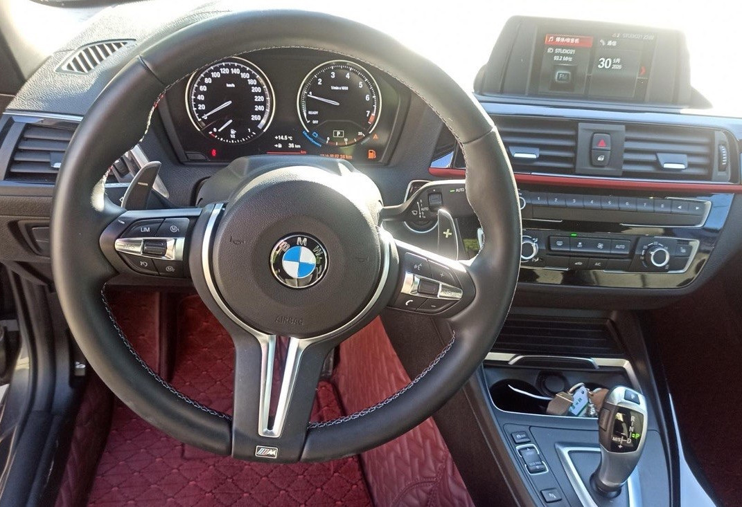 Аренда bmw 2-serii бизнес класса 2018 года в городе Москва Щелковская от 8000 руб./сутки, задний привод, двигатель: бензин, объем 1.5 литров, ОСАГО (Мультидрайв), без водителя, недорого, вид 2 - RentRide