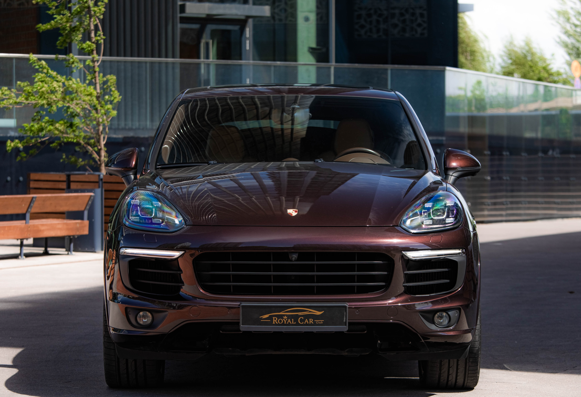 Аренда porsche cayenne премиум класса 2017 года в городе Москва от 12800 руб./сутки, двигатель: дизель, объем 3 литра, ОСАГО (Мультидрайв), без водителя, недорого, вид 2 - RentRide