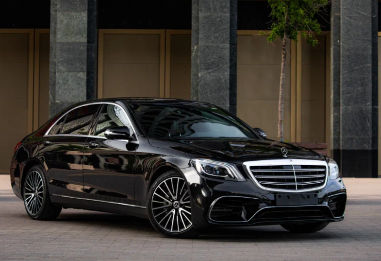 Аренда mercedes-benz s-klass премиум класса 2018 года в городе Москва от 14500 руб./сутки, двигатель: дизель, объем 3 литра, ОСАГО (Мультидрайв), без водителя, недорого, вид 2 - RentRide