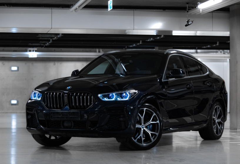 Аренда bmw x6 бизнес класса 2021 года в городе Москва от 18700 руб./сутки, двигатель: бензин, объем 3 литра, ОСАГО (Мультидрайв), без водителя, недорого - RentRide