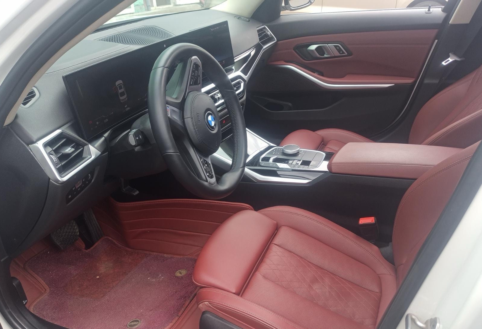 Аренда bmw 3-serii бизнес класса 2023 года в городе Москва Щелковская от 6400 руб./сутки, задний привод, двигатель: бензин, объем 2000 литров, ОСАГО (Мультидрайв), без водителя, недорого, вид 2 - RentRide