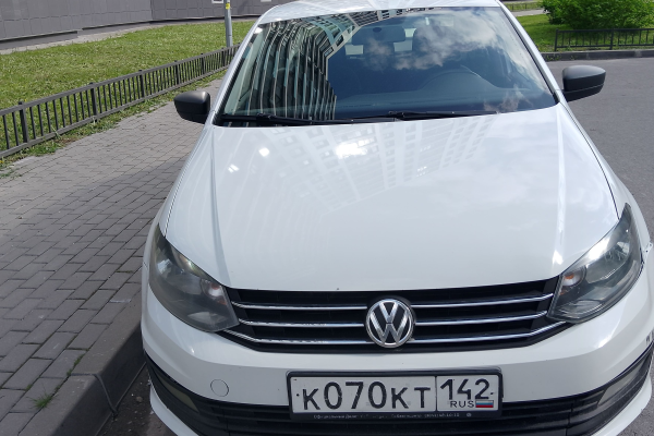 Прокат авто volkswagen polo эконом класса 2020 года в городе Санкт-Петербург Девяткино от 2500 руб./сутки, передний привод, двигатель: бензин, объем 1.6 литров, ОСАГО (Впишу в полис), без водителя, недорого - RentRide
