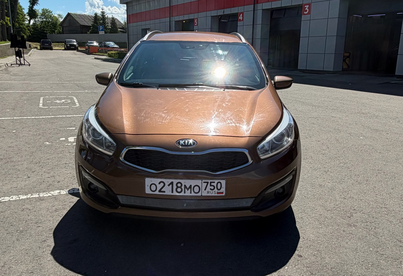 Аренда kia ceed эконом класса 2017 года в городе Москва Алтуфьево от 2400 руб./сутки, передний привод, двигатель: бензин, объем 1.6 литров, ОСАГО (Мультидрайв), без водителя, недорого - RentRide