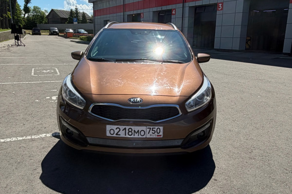 Прокат авто kia ceed эконом класса 2017 года в городе Москва Алтуфьево от 2400 руб./сутки, передний привод, двигатель: бензин, объем 1.6 литров, ОСАГО (Мультидрайв), без водителя, недорого - RentRide