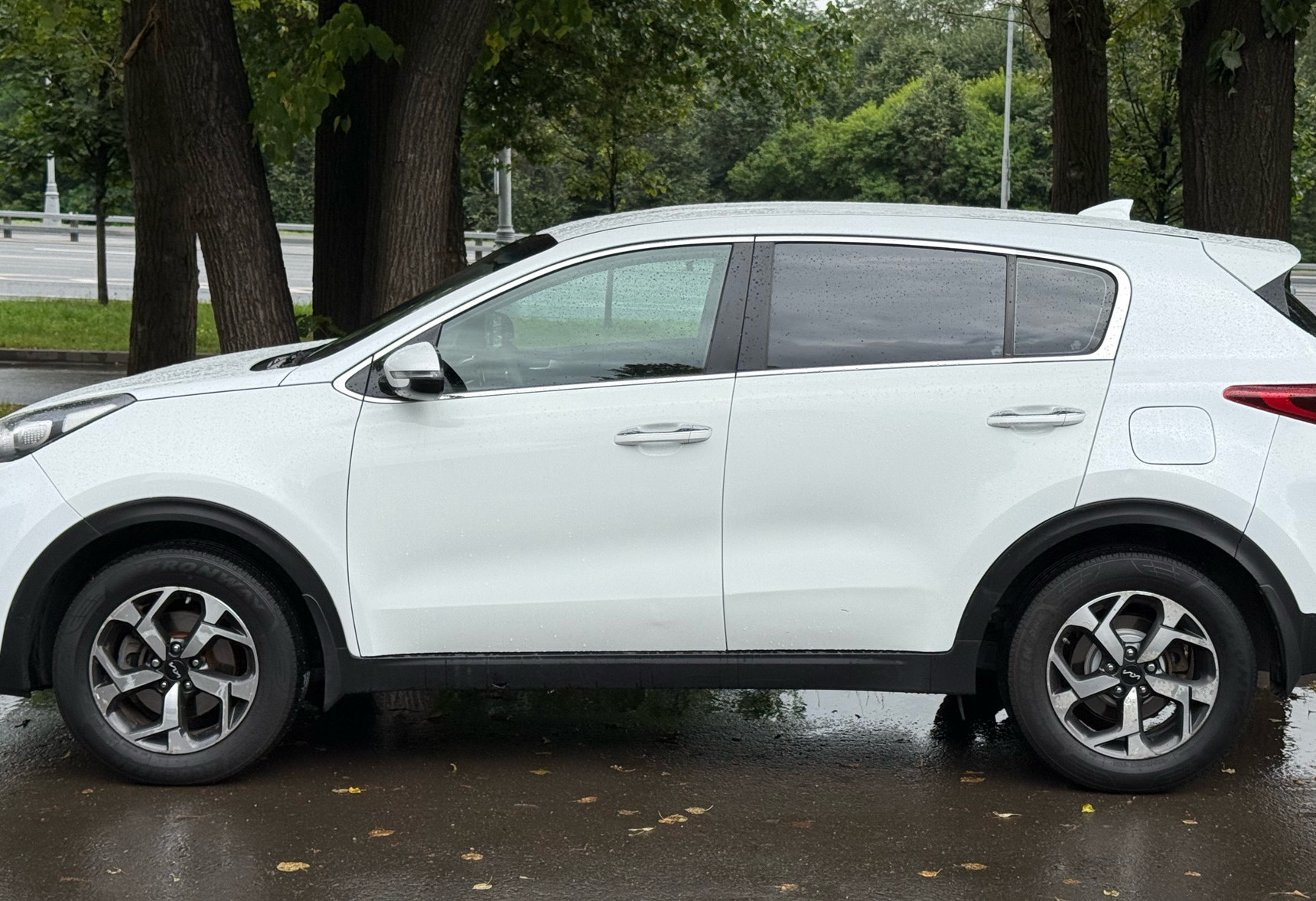 Аренда kia sportage бизнес класса 2019 года в городе Москва Нагорная от 6392 руб./сутки, передний привод, двигатель: бензин, объем 2 литра, ОСАГО (Впишу в полис), без водителя, недорого, вид 6 - RentRide