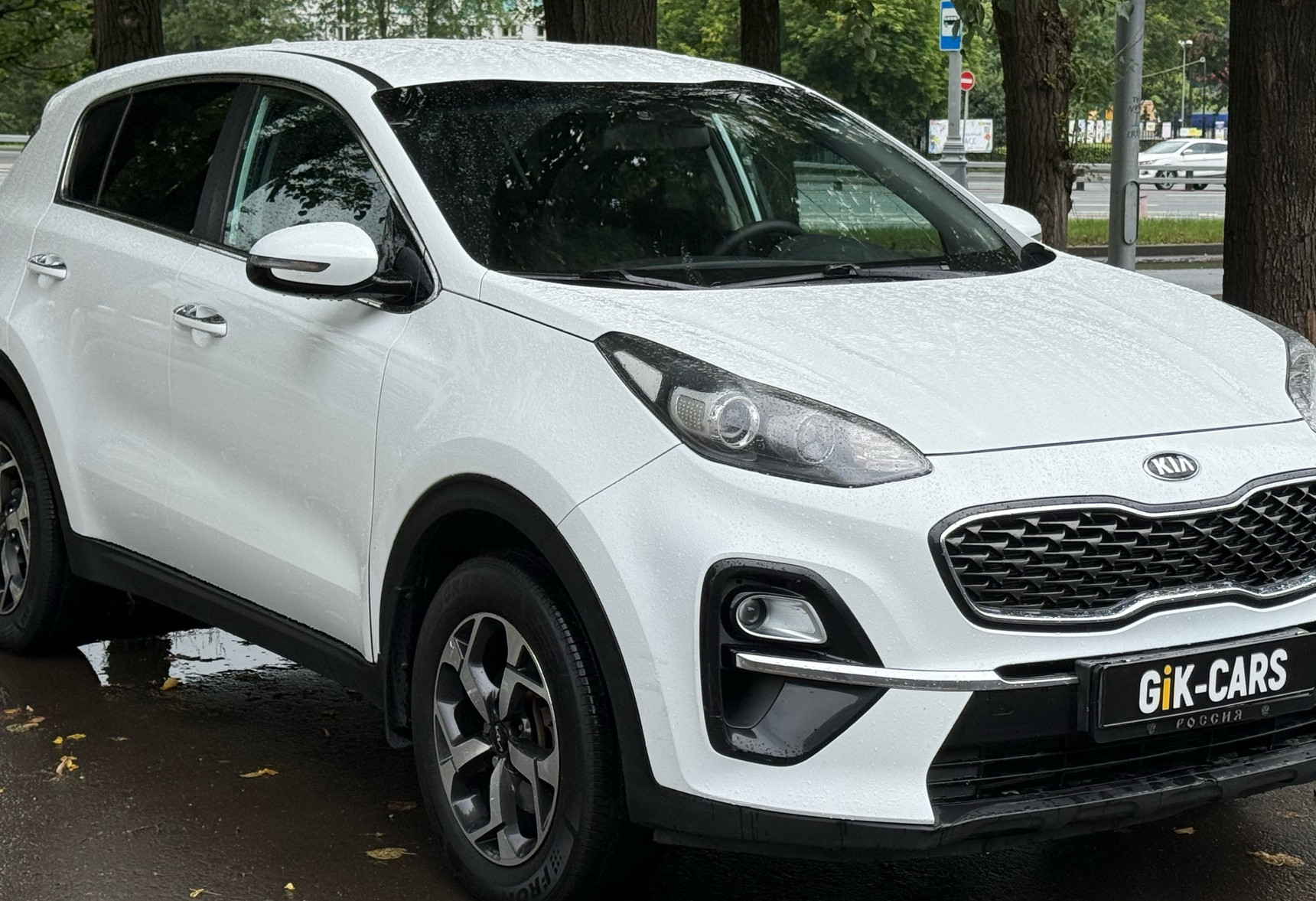 Аренда kia sportage бизнес класса 2019 года в городе Москва Нагорная от 6392 руб./сутки, передний привод, двигатель: бензин, объем 2 литра, ОСАГО (Впишу в полис), без водителя, недорого, вид 2 - RentRide