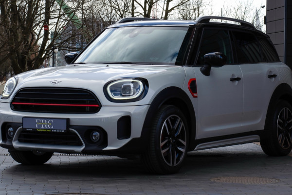 Прокат авто mini countryman бизнес класса 2022 года в городе Калининград от 5352 руб./сутки, передний привод, двигатель: бензин, объем 1.5 литров, каско (Впишу в полис), ОСАГО (Мультидрайв), без водителя, недорого - RentRide