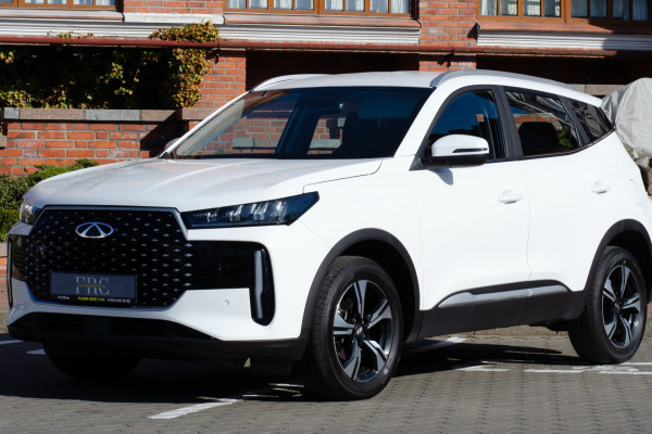 Прокат авто chery tiggo-4 комфорт класса 2025 года в городе Калининград от 4392 руб./сутки, передний привод, двигатель: бензин, объем 1.5 литров, каско (Впишу в полис), ОСАГО (Мультидрайв), без водителя, недорого - RentRide