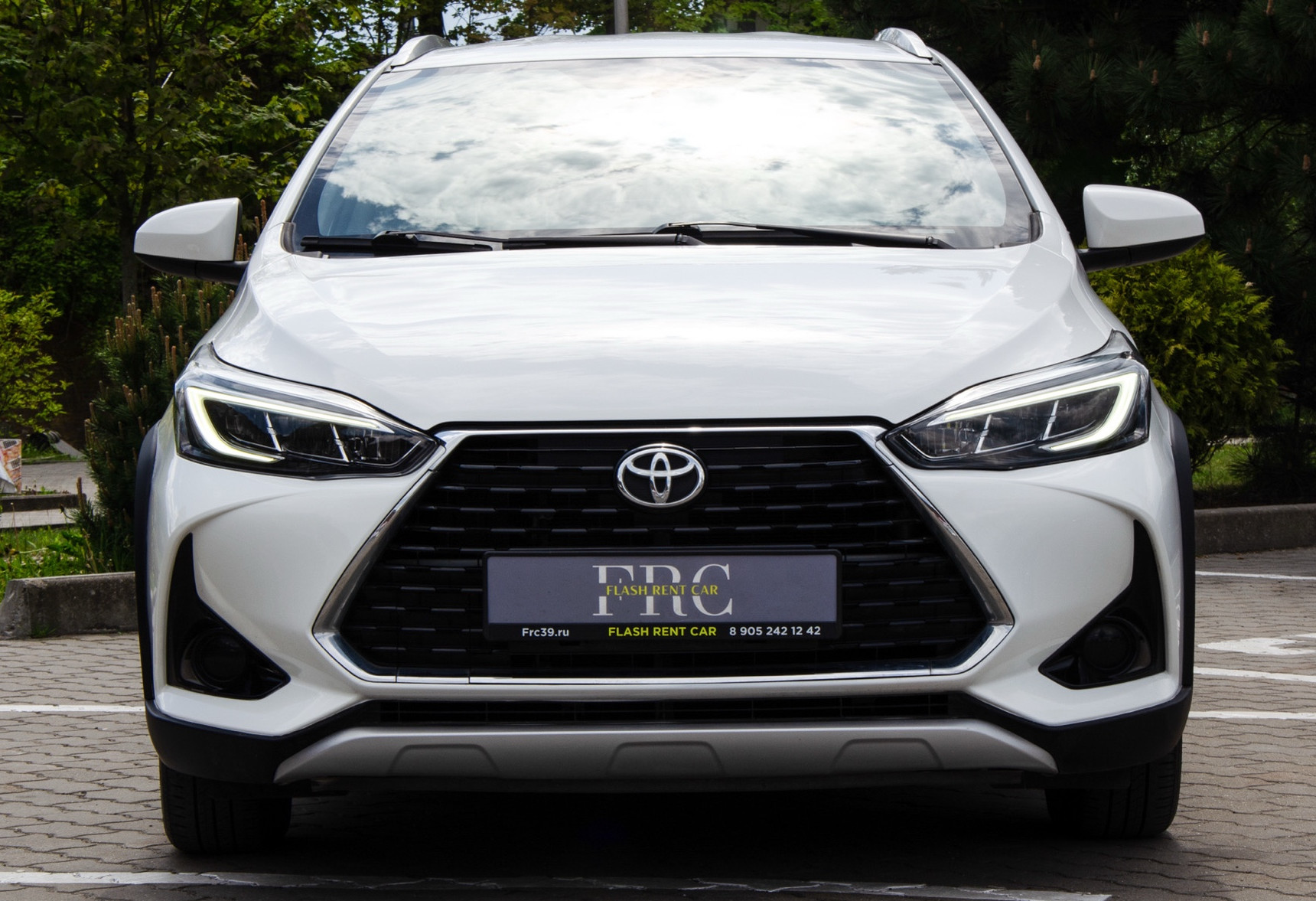 Аренда toyota yaris эконом класса 2021 года в городе Москва от 3512 руб./сутки, передний привод, двигатель: бензин, объем 1.5 литров, каско (Впишу в полис), ОСАГО (Мультидрайв), без водителя, недорого, вид 5 - RentRide