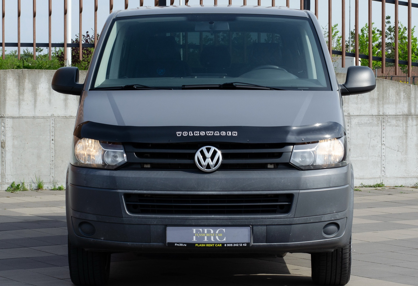 Аренда volkswagen caravelle 2012 года в городе Москва от 7192 руб./сутки, передний привод, двигатель: дизель, объем 2 литра, каско (Впишу в полис), ОСАГО (Мультидрайв), без водителя, недорого, вид 5 - RentRide