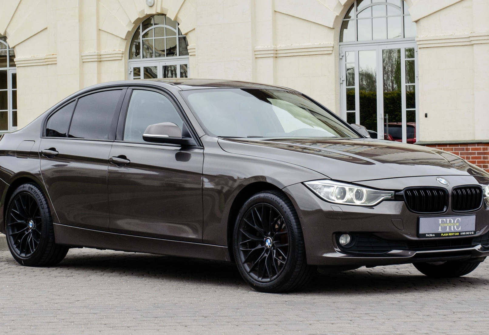 Аренда bmw 3-serii бизнес класса 2013 года в городе Москва от 5352 руб./сутки, задний привод, двигатель: дизель, объем 2 литра, каско (Впишу в полис), ОСАГО (Мультидрайв), без водителя, недорого, вид 2 - RentRide