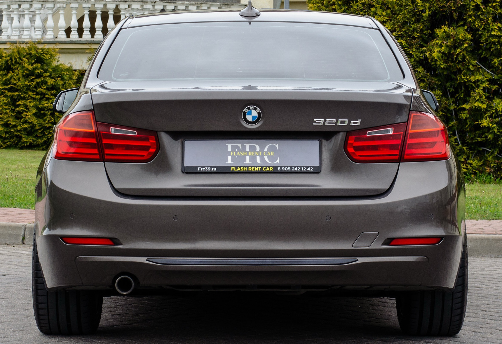 Аренда bmw 3-serii бизнес класса 2013 года в городе Москва от 5352 руб./сутки, задний привод, двигатель: дизель, объем 2 литра, каско (Впишу в полис), ОСАГО (Мультидрайв), без водителя, недорого, вид 6 - RentRide