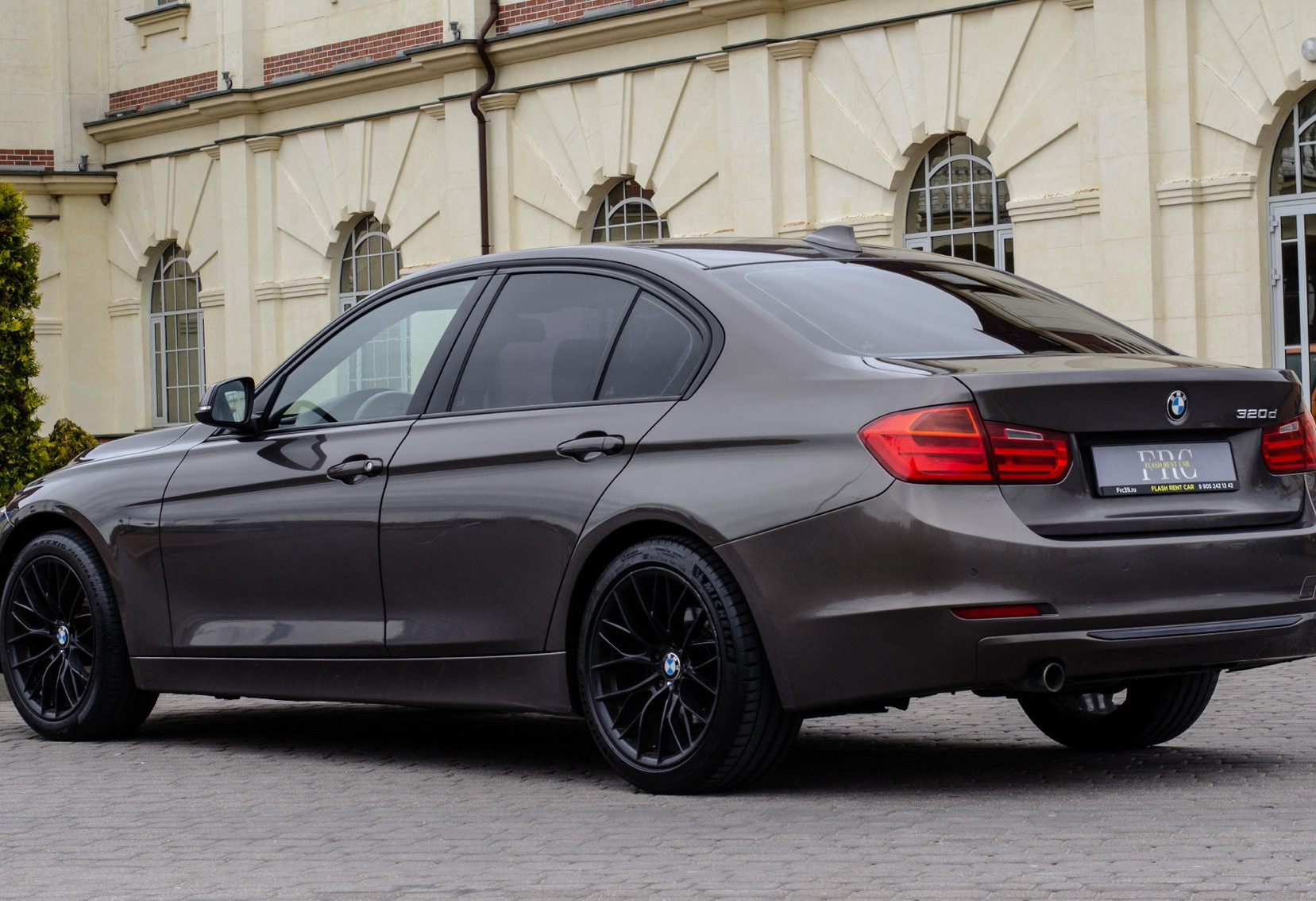 Аренда bmw 3-serii бизнес класса 2013 года в городе Москва от 5352 руб./сутки, задний привод, двигатель: дизель, объем 2 литра, каско (Впишу в полис), ОСАГО (Мультидрайв), без водителя, недорого, вид 4 - RentRide