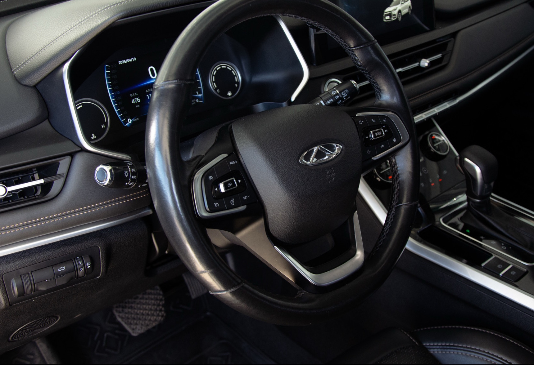 Аренда chery tiggo-8 комфорт класса 2020 года в городе Москва от 5592 руб./сутки, передний привод, двигатель: бензин, объем 2 литра, каско (Впишу в полис), ОСАГО (Мультидрайв), без водителя, недорого, вид 8 - RentRide