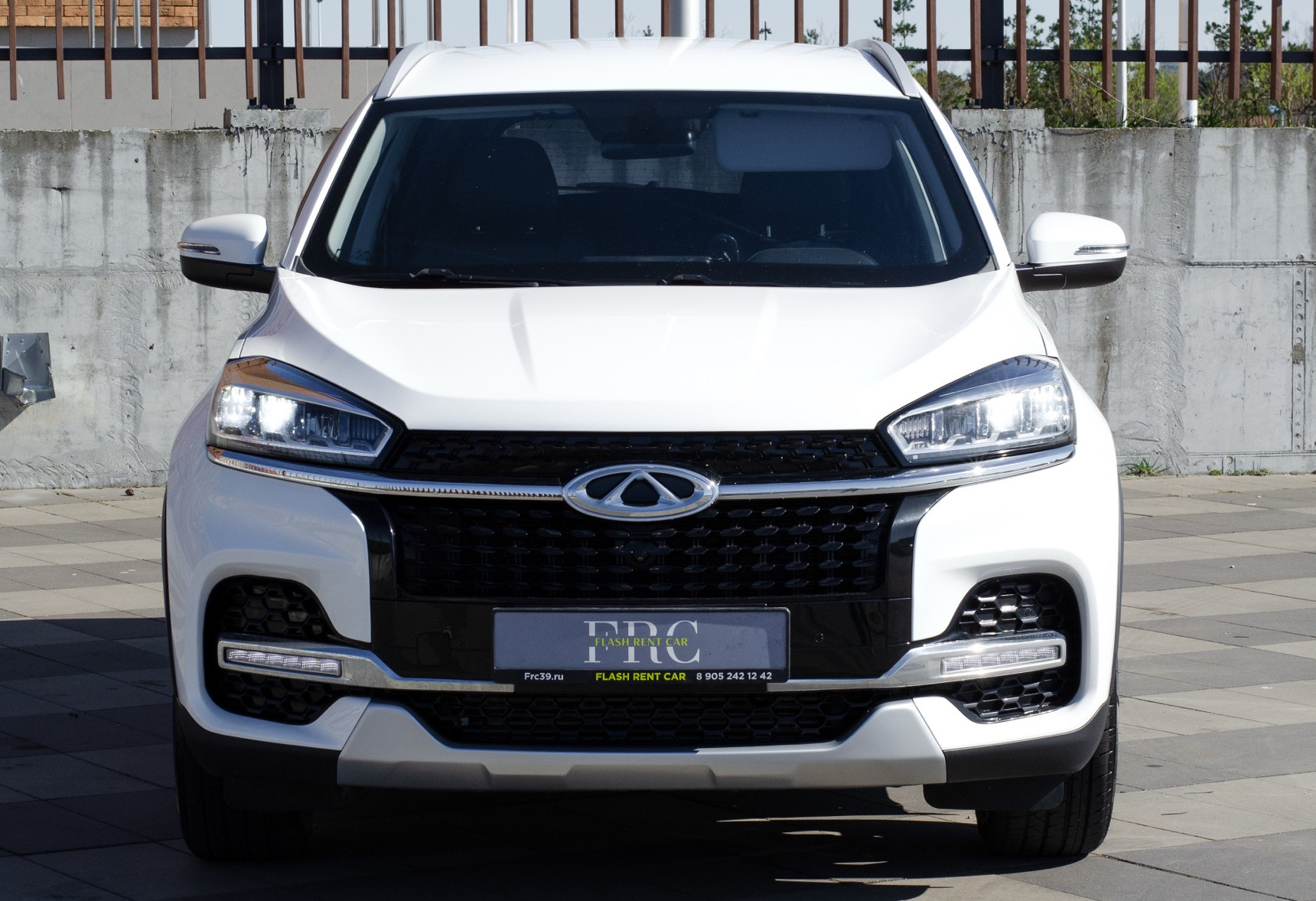 Аренда chery tiggo-8 комфорт класса 2020 года в городе Москва от 5592 руб./сутки, передний привод, двигатель: бензин, объем 2 литра, каско (Впишу в полис), ОСАГО (Мультидрайв), без водителя, недорого, вид 5 - RentRide