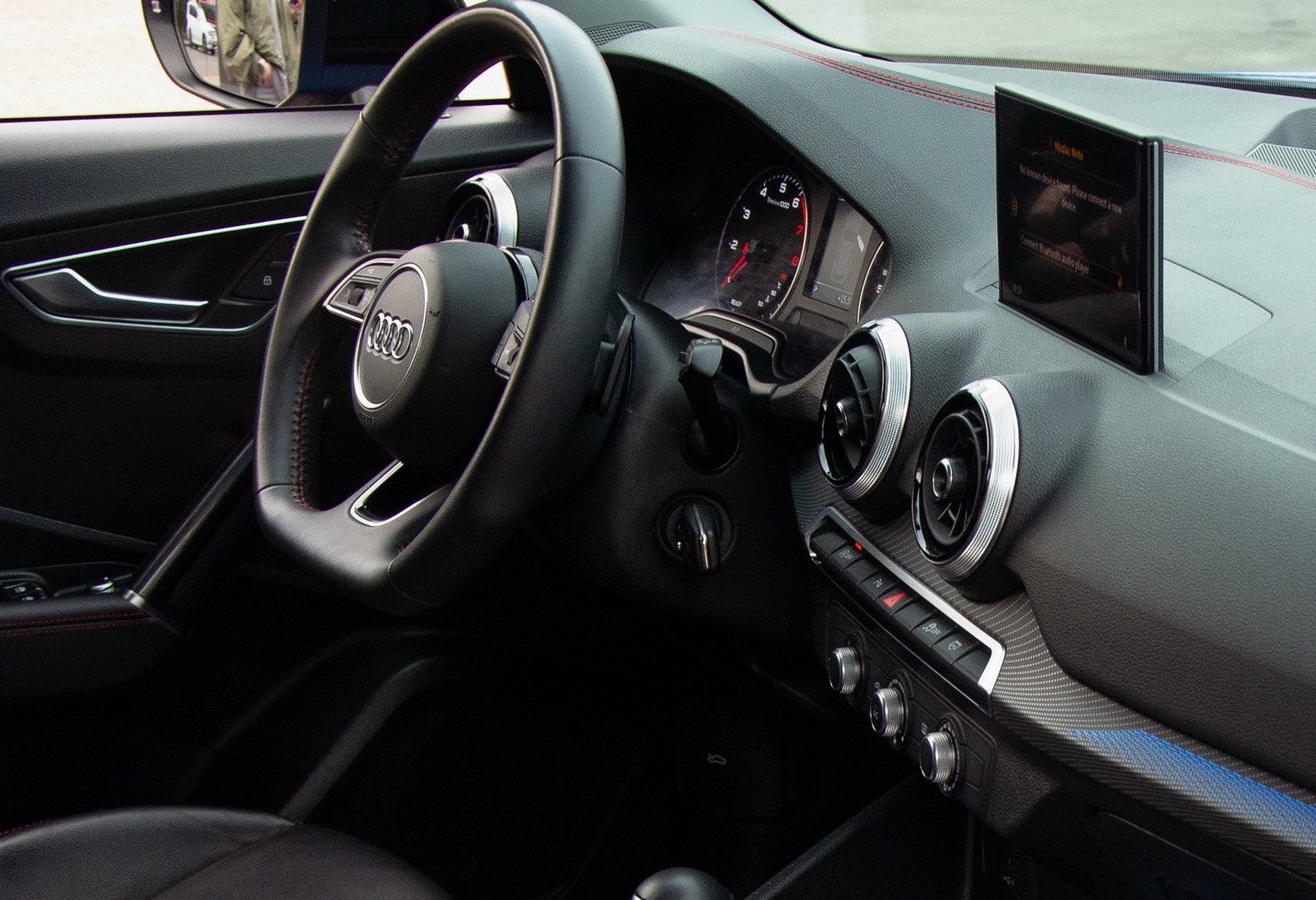 Аренда audi q2 бизнес класса 2021 года в городе Москва от 5832 руб./сутки, передний привод, двигатель: бензин, объем 1.5 литров, каско (Впишу в полис), ОСАГО (Мультидрайв), без водителя, недорого, вид 10 - RentRide