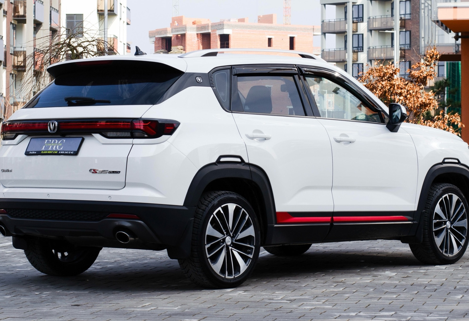 Аренда changan cs35plus комфорт класса 2024 года в городе Москва от 4392 руб./сутки, передний привод, двигатель: бензин, объем 1.6 литров, каско (Впишу в полис), ОСАГО (Мультидрайв), без водителя, недорого, вид 4 - RentRide