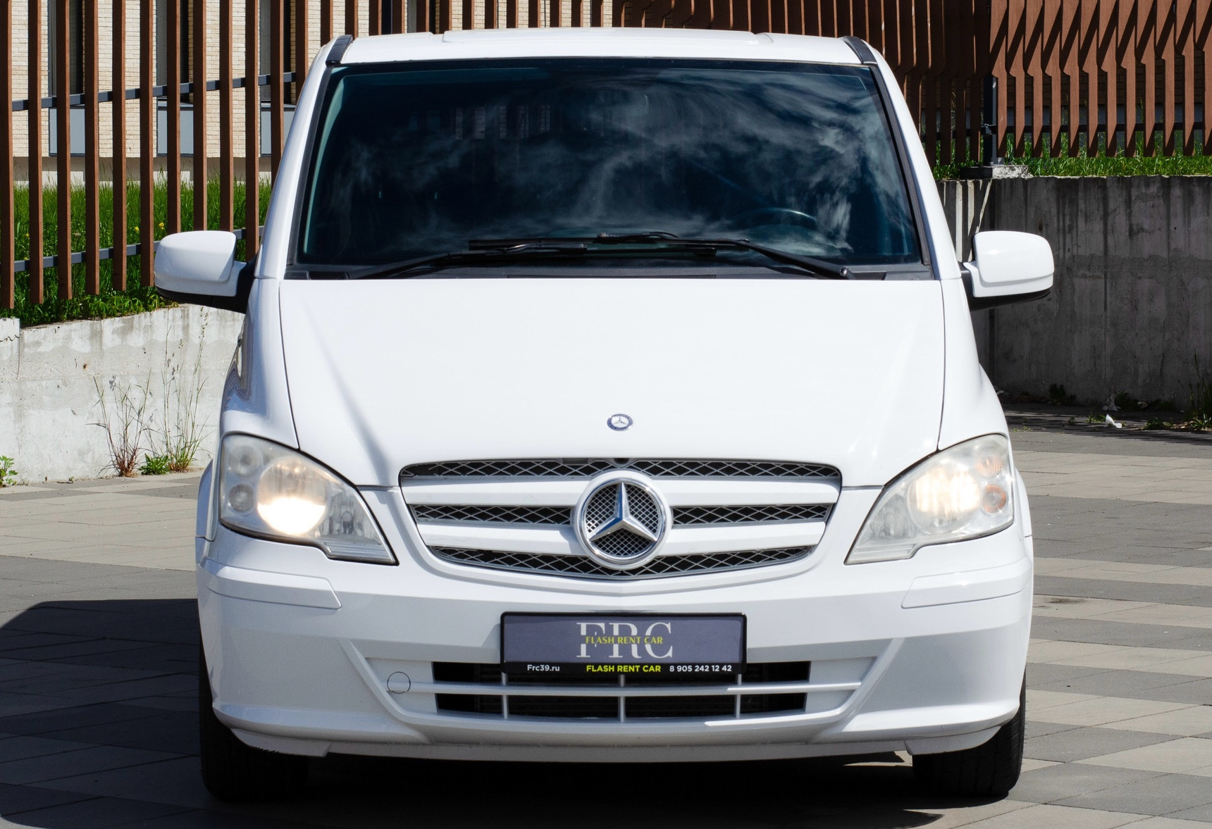 Аренда mercedes-benz vito 2011 года в городе Москва от 6712 руб./сутки, задний привод, двигатель: дизель, объем 2.1 литр, каско (Впишу в полис), ОСАГО (Мультидрайв), без водителя, недорого, вид 5 - RentRide