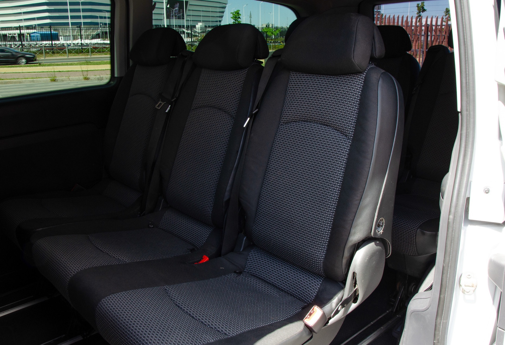 Аренда mercedes-benz vito 2011 года в городе Москва от 6712 руб./сутки, задний привод, двигатель: дизель, объем 2.1 литр, каско (Впишу в полис), ОСАГО (Мультидрайв), без водителя, недорого, вид 11 - RentRide