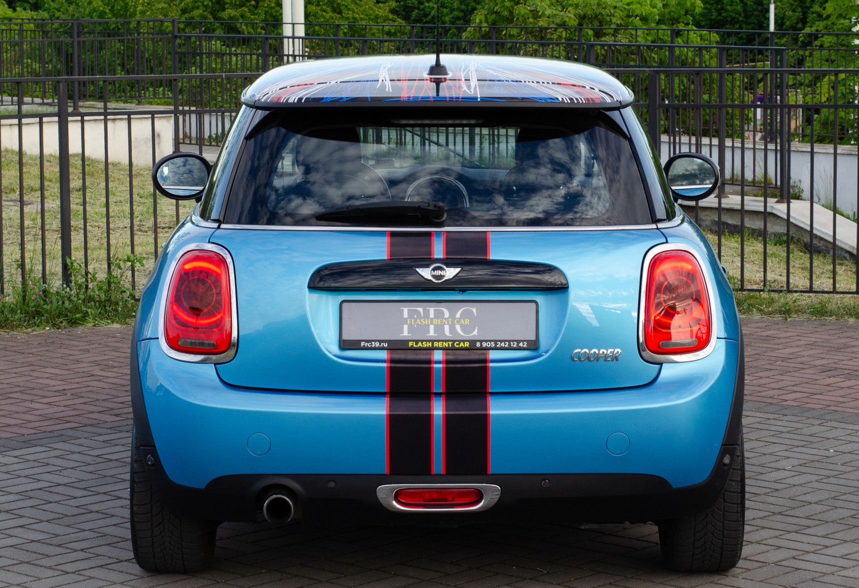 Аренда mini cooper бизнес класса 2017 года в городе Москва от 5112 руб./сутки, передний привод, двигатель: бензин, объем 1.5 литров, каско (Впишу в полис), ОСАГО (Мультидрайв), без водителя, недорого, вид 6 - RentRide