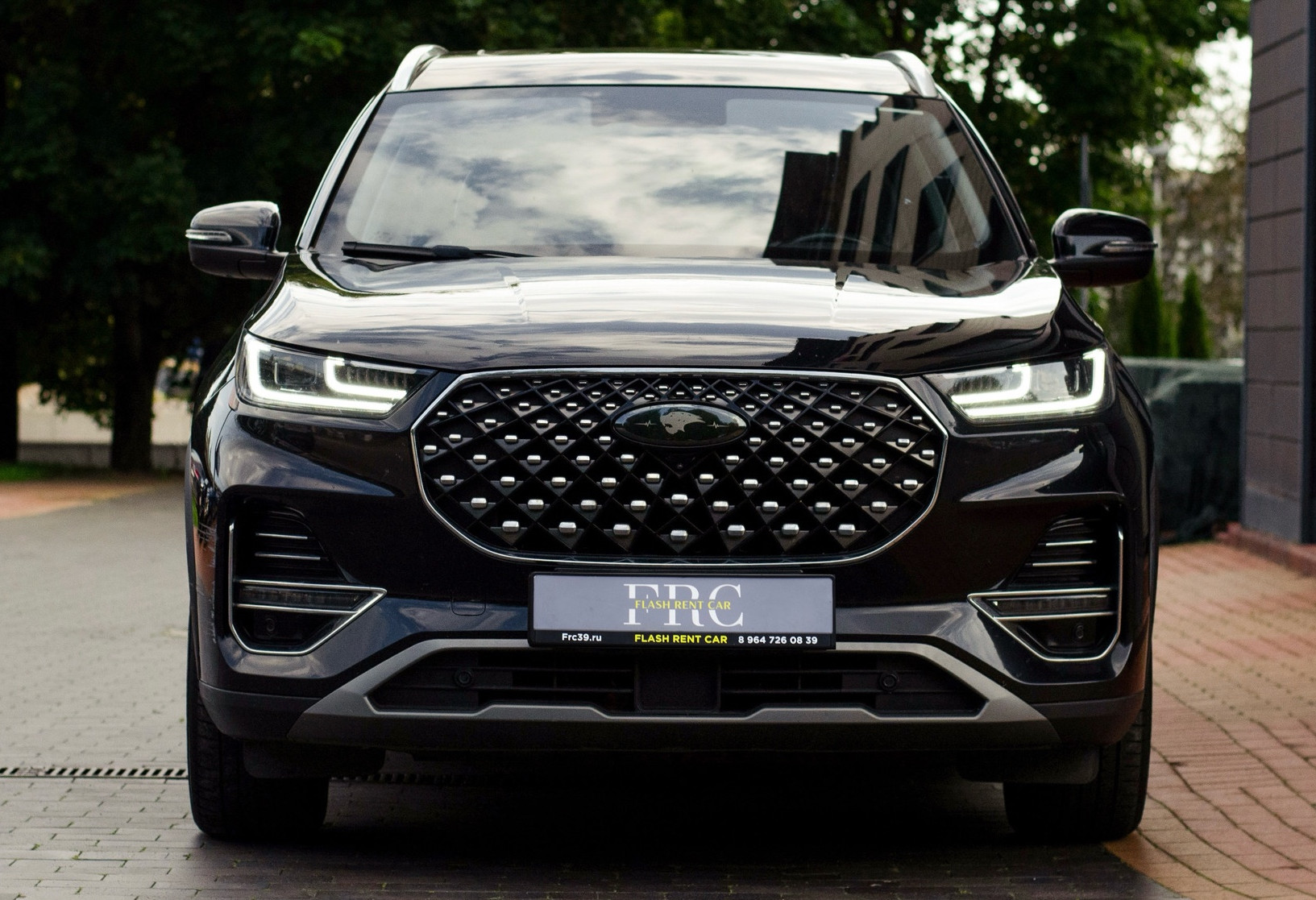 Аренда chery tiggo-8-pro комфорт класса 2021 года в городе Москва от 5032 руб./сутки, полный привод, двигатель: бензин, объем 2 литра, каско (Впишу в полис), ОСАГО (Мультидрайв), без водителя, недорого, вид 5 - RentRide