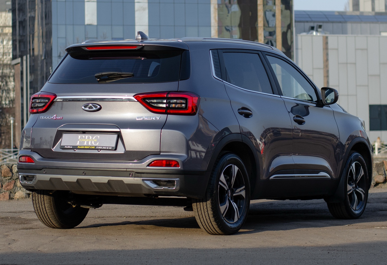 Аренда chery tiggo-4 комфорт класса 2023 года в городе Москва от 3592 руб./сутки, передний привод, двигатель: бензин, объем 1.5 литров, каско (Впишу в полис), ОСАГО (Мультидрайв), без водителя, недорого, вид 4 - RentRide