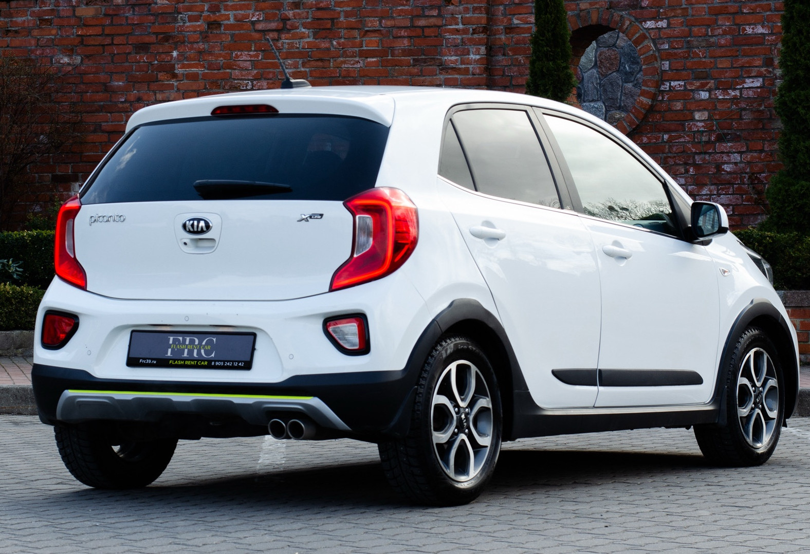 Аренда kia picanto эконом класса 2018 года в городе Москва от 3032 руб./сутки, передний привод, двигатель: бензин, объем 1.3 литра, каско (Впишу в полис), ОСАГО (Мультидрайв), без водителя, недорого, вид 3 - RentRide