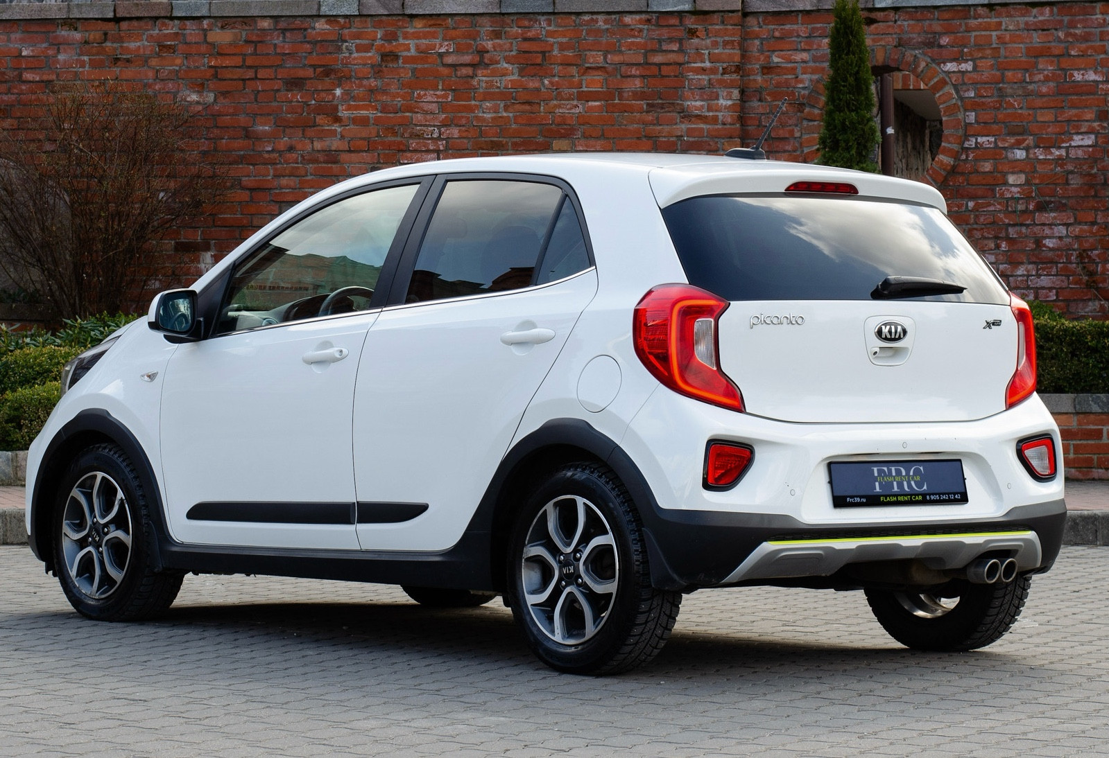 Аренда kia picanto эконом класса 2018 года в городе Москва от 3032 руб./сутки, передний привод, двигатель: бензин, объем 1.3 литра, каско (Впишу в полис), ОСАГО (Мультидрайв), без водителя, недорого, вид 4 - RentRide