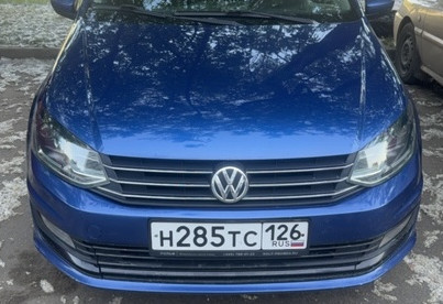 Аренда volkswagen polo эконом класса 2018 года в городе Москва Нагорная от 3192 руб./сутки, передний привод, двигатель: бензин, объем 1.6 литров, ОСАГО (Мультидрайв), без водителя, недорого - RentRide