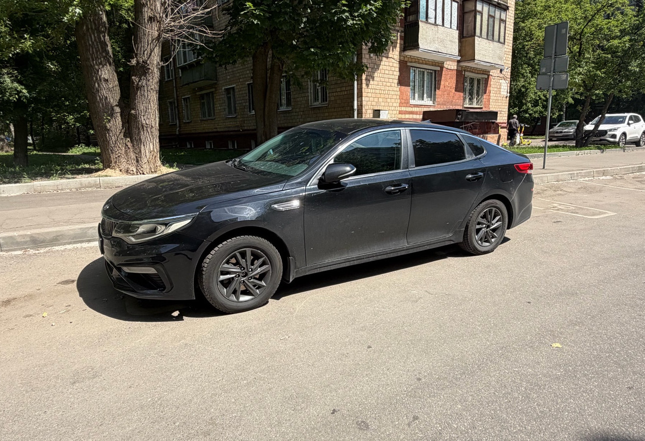 Аренда kia optima эконом класса 2019 года в городе Москва Нагорная от 4000 руб./сутки, передний привод, двигатель: бензин, объем 2 литра, ОСАГО (Впишу в полис), без водителя, недорого - RentRide