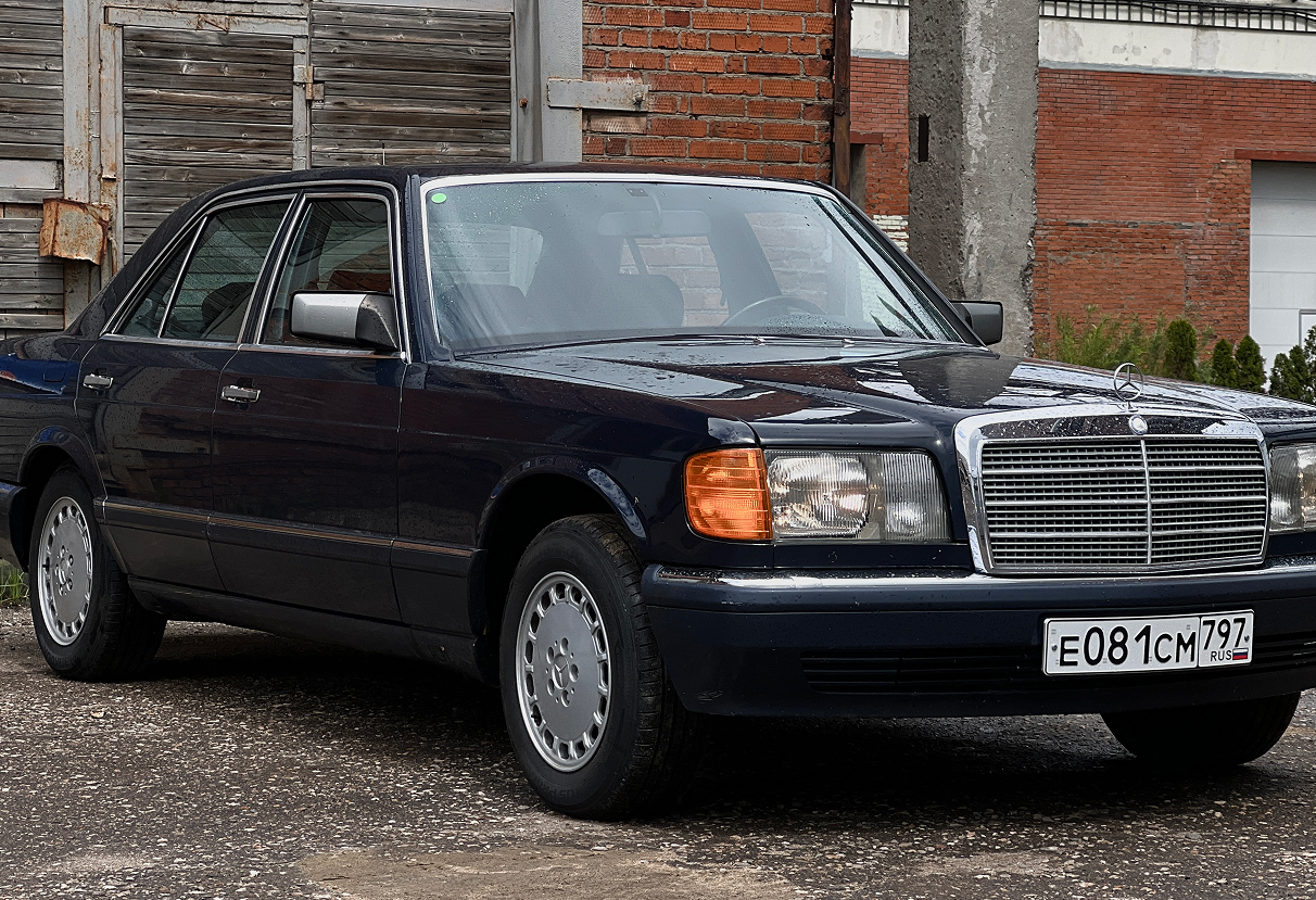 Аренда mercedes-benz s-klass 1986 года в городе Москва от 15992 руб./сутки, задний привод, двигатель: бензин, объем 3 литра, ОСАГО (Впишу в полис), без водителя, недорого - RentRide
