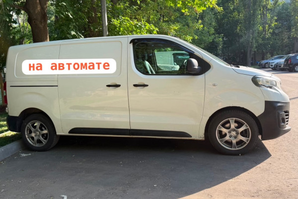 Прокат авто peugeot expert 2019 года в городе Москва Академическая от 4800 руб./сутки, передний привод, двигатель: дизель, объем 2 литра, ОСАГО (Впишу в полис), без водителя, недорого - RentRide