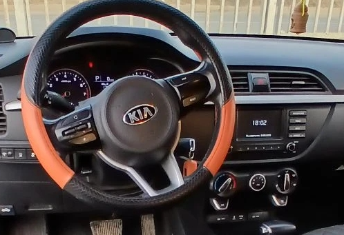 Аренда kia rio эконом класса 2018 года в городе Москва Отрадное от 2080 руб./сутки, передний привод, двигатель: бензин, объем 1.6 литров, ОСАГО (Впишу в полис), без водителя, недорого, вид 4 - RentRide