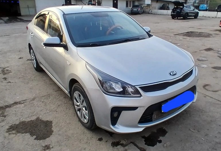 Аренда kia rio эконом класса 2018 года в городе Москва Отрадное от 2080 руб./сутки, передний привод, двигатель: бензин, объем 1.6 литров, ОСАГО (Впишу в полис), без водителя, недорого, вид 2 - RentRide