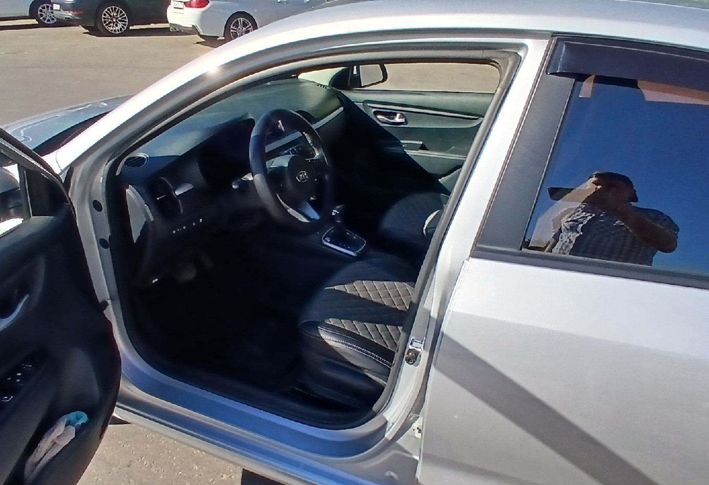 Аренда kia rio эконом класса 2018 года в городе Москва Отрадное от 2080 руб./сутки, передний привод, двигатель: бензин, объем 1.6 литров, ОСАГО (Впишу в полис), без водителя, недорого, вид 7 - RentRide