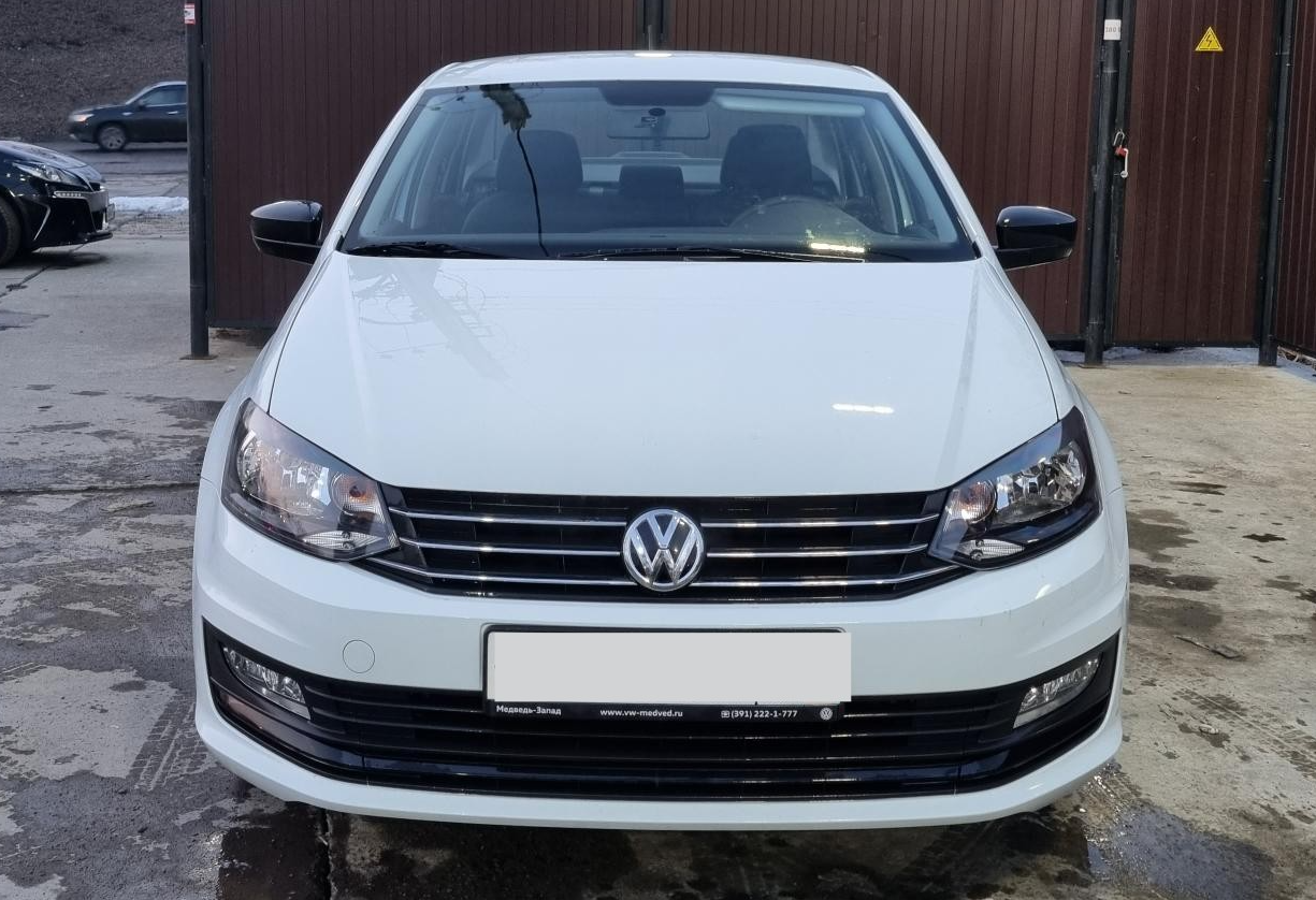 Аренда volkswagen polo эконом класса 2019 года в городе Москва Аминьевская от 800 руб./сутки, передний привод, двигатель: бензин, объем 1.6 литров, ОСАГО (Впишу в полис), без водителя, недорого - RentRide