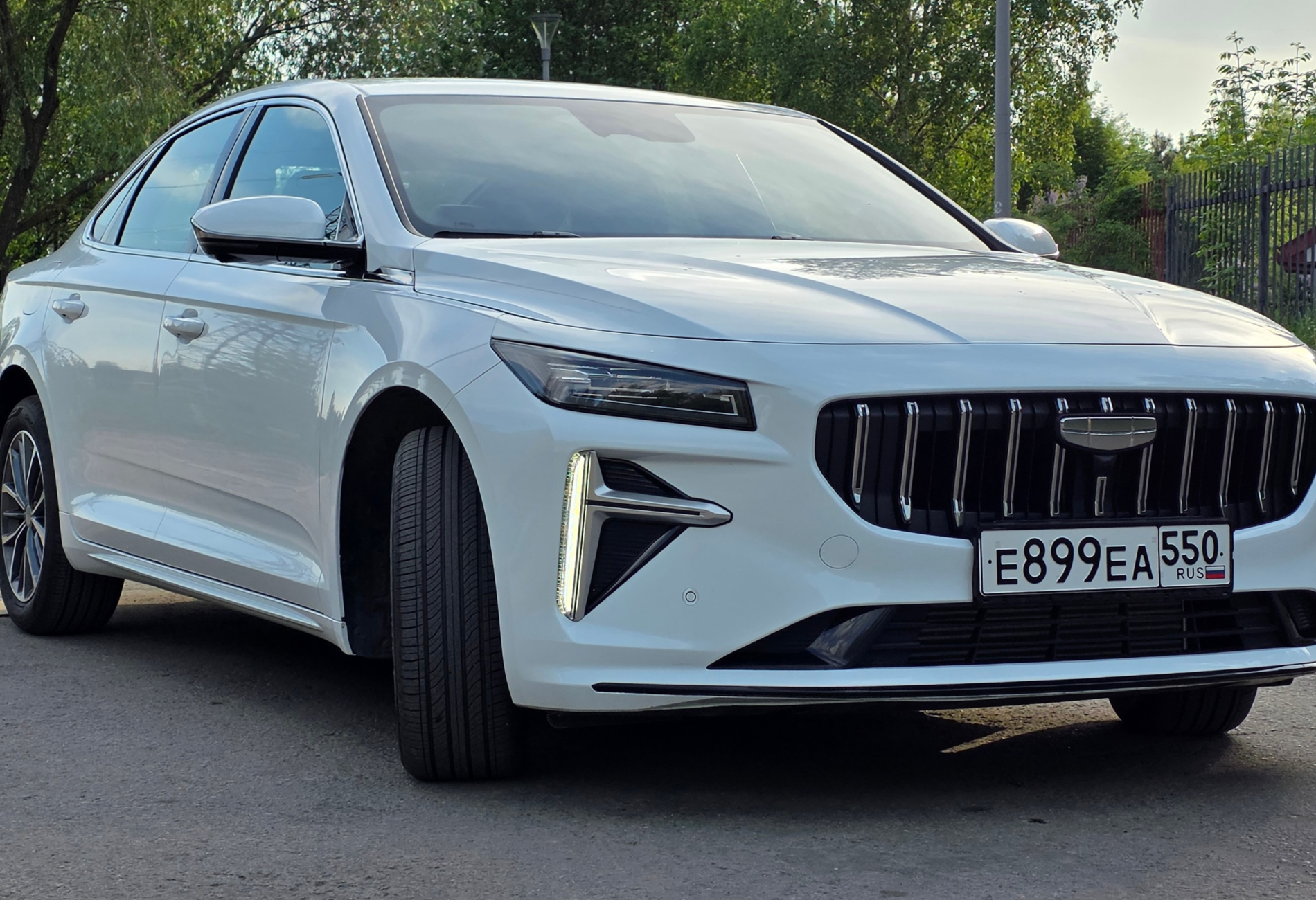 Аренда geely preface стандарт класса 2024 года в городе Москва Павшино от 4000 руб./сутки, передний привод, двигатель: бензин, объем 2 литра, ОСАГО (Мультидрайв), без водителя, недорого - RentRide