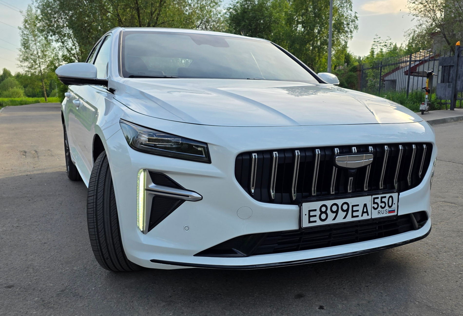 Аренда geely preface стандарт класса 2024 года в городе Москва Павшино от 4000 руб./сутки, передний привод, двигатель: бензин, объем 2 литра, ОСАГО (Мультидрайв), без водителя, недорого, вид 4 - RentRide