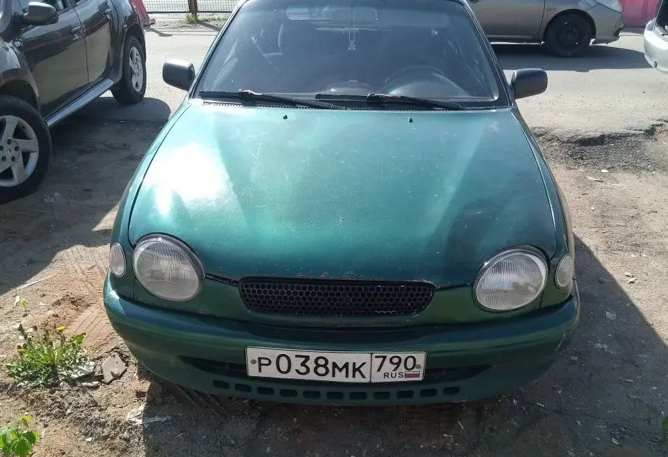 Аренда toyota corolla эконом класса 1999 года в городе Москва от 1119 руб./сутки, передний привод, двигатель: бензин, объем 1.3 литра, ОСАГО (Мультидрайв), без водителя, недорого, вид 3 - RentRide