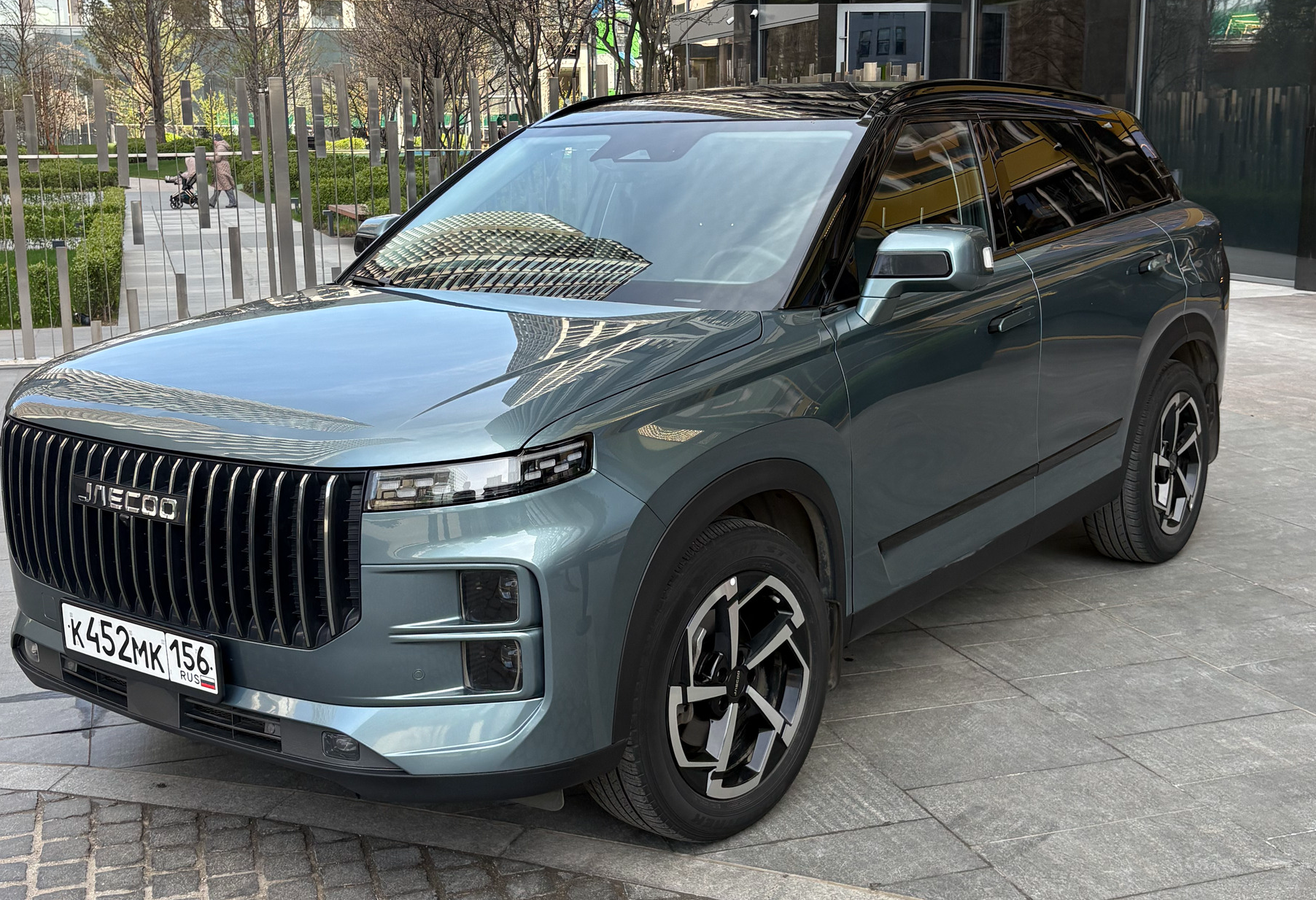 Аренда jaecoo j7 бизнес класса 2024 года в городе Москва Стрешнево от 5200 руб./сутки, передний привод, двигатель: бензин, объем 1.6 литров, каско (Впишу в полис), ОСАГО (Мультидрайв), без водителя, недорого - RentRide