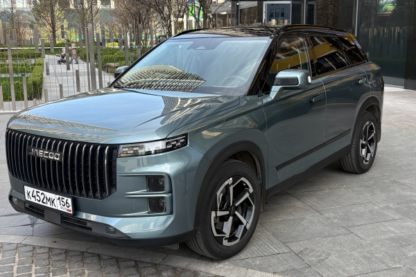Прокат авто jaecoo j7 бизнес класса 2024 года в городе Москва Стрешнево от 5200 руб./сутки, передний привод, двигатель: бензин, объем 1.6 литров, каско (Впишу в полис), ОСАГО (Мультидрайв), без водителя, недорого - RentRide