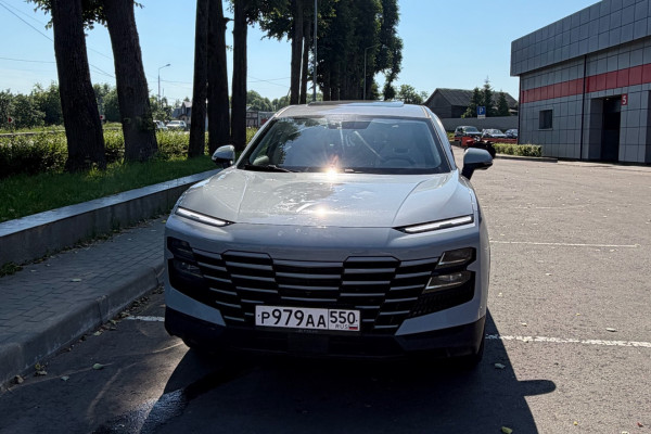 Прокат авто jetour dashing бизнес класса 2023 года в городе Москва Алтуфьево от 4800 руб./сутки, передний привод, двигатель: бензин, объем 1.5 литров, ОСАГО (Впишу в полис), без водителя, недорого - RentRide