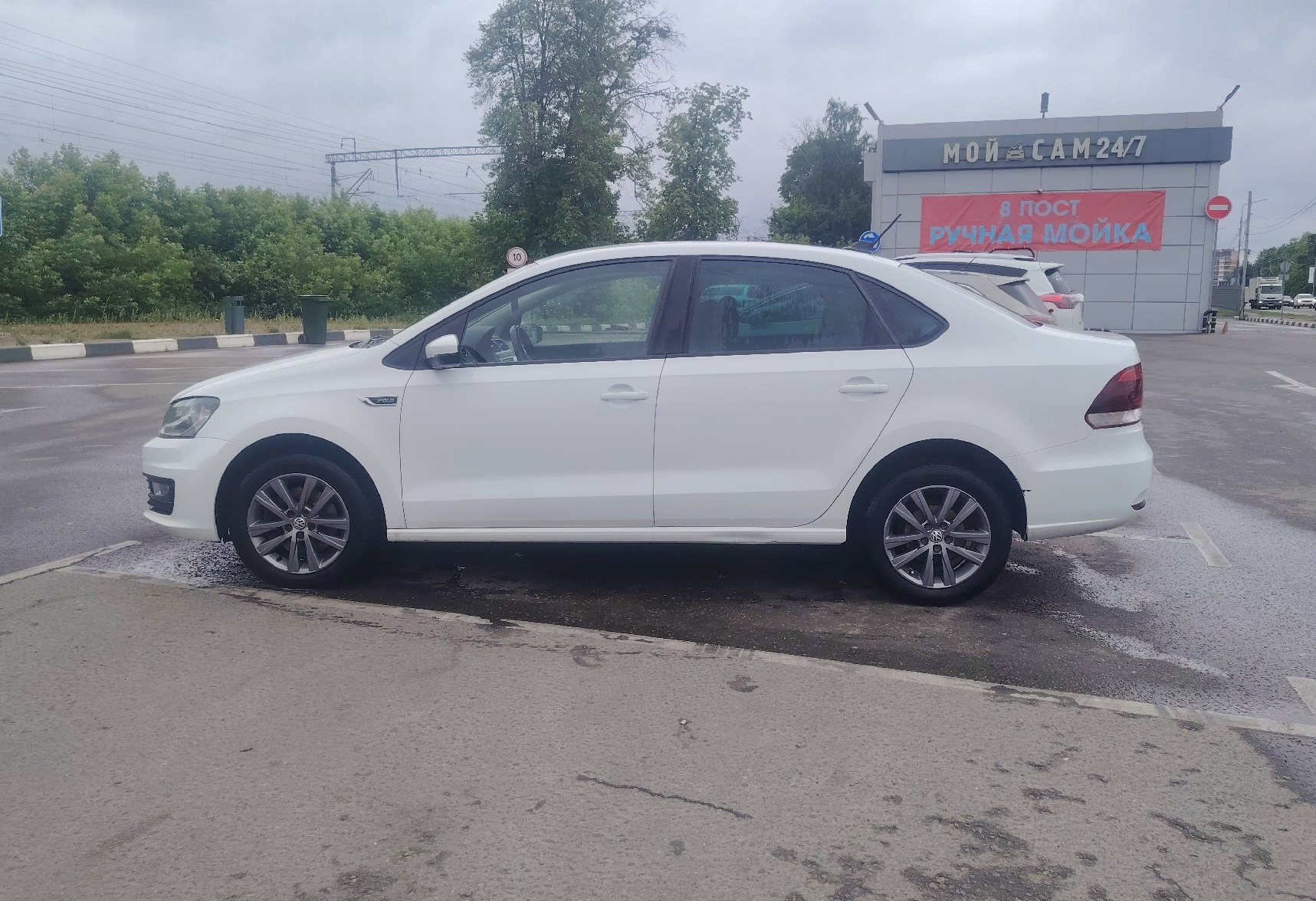Аренда volkswagen polo эконом класса 2019 года в городе Москва Домодедовская от 1920 руб./сутки, передний привод, двигатель: бензин, объем 1.6 литров, ОСАГО (Мультидрайв), без водителя, недорого, вид 8 - RentRide