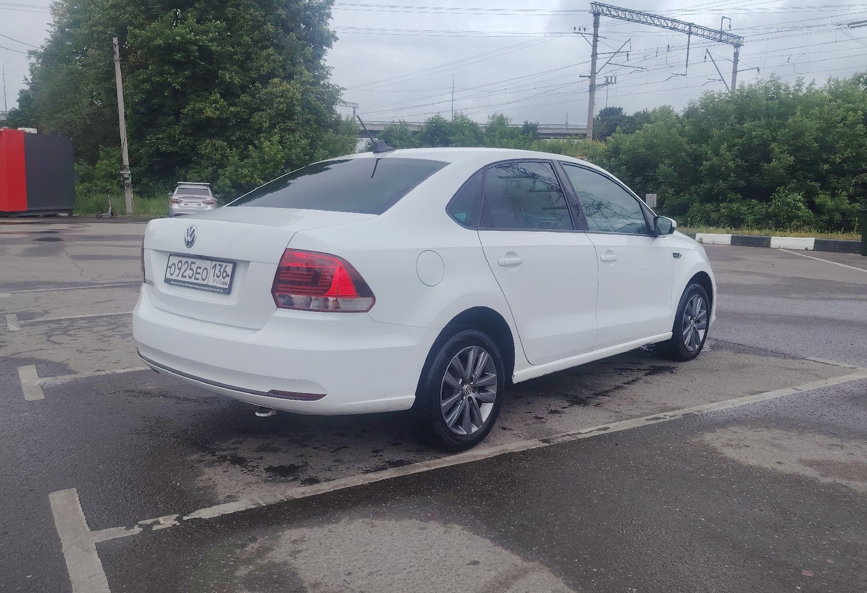 Аренда volkswagen polo эконом класса 2019 года в городе Москва Домодедовская от 1920 руб./сутки, передний привод, двигатель: бензин, объем 1.6 литров, ОСАГО (Мультидрайв), без водителя, недорого, вид 5 - RentRide