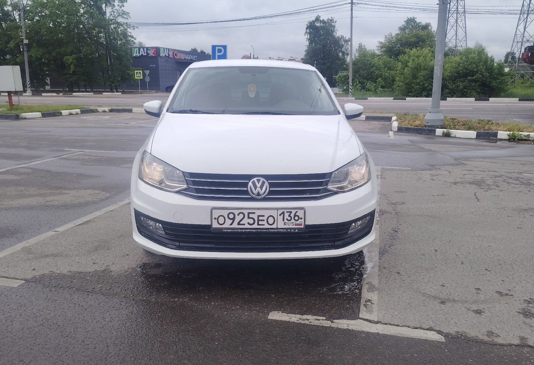 Аренда volkswagen polo эконом класса 2019 года в городе Москва Домодедовская от 1920 руб./сутки, передний привод, двигатель: бензин, объем 1.6 литров, ОСАГО (Мультидрайв), без водителя, недорого, вид 3 - RentRide