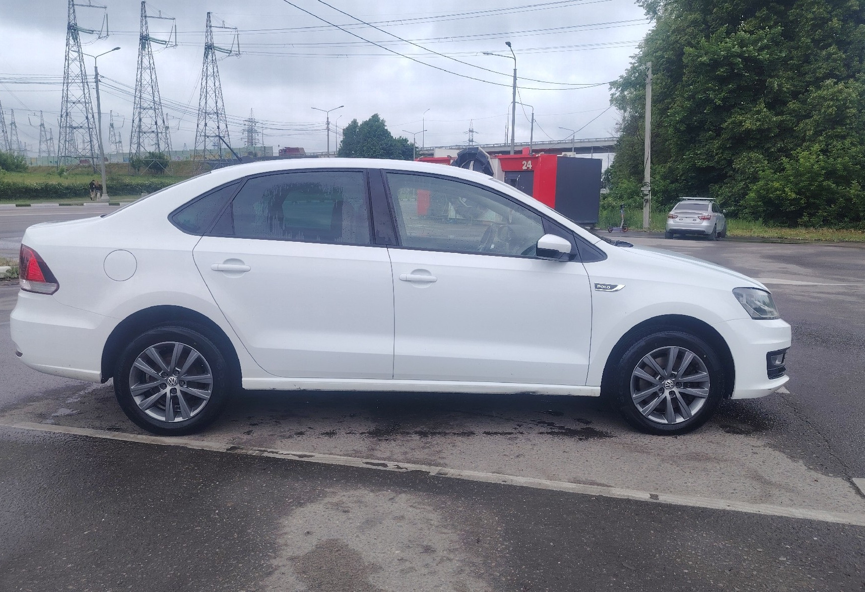 Аренда volkswagen polo эконом класса 2019 года в городе Москва Домодедовская от 1920 руб./сутки, передний привод, двигатель: бензин, объем 1.6 литров, ОСАГО (Мультидрайв), без водителя, недорого, вид 4 - RentRide