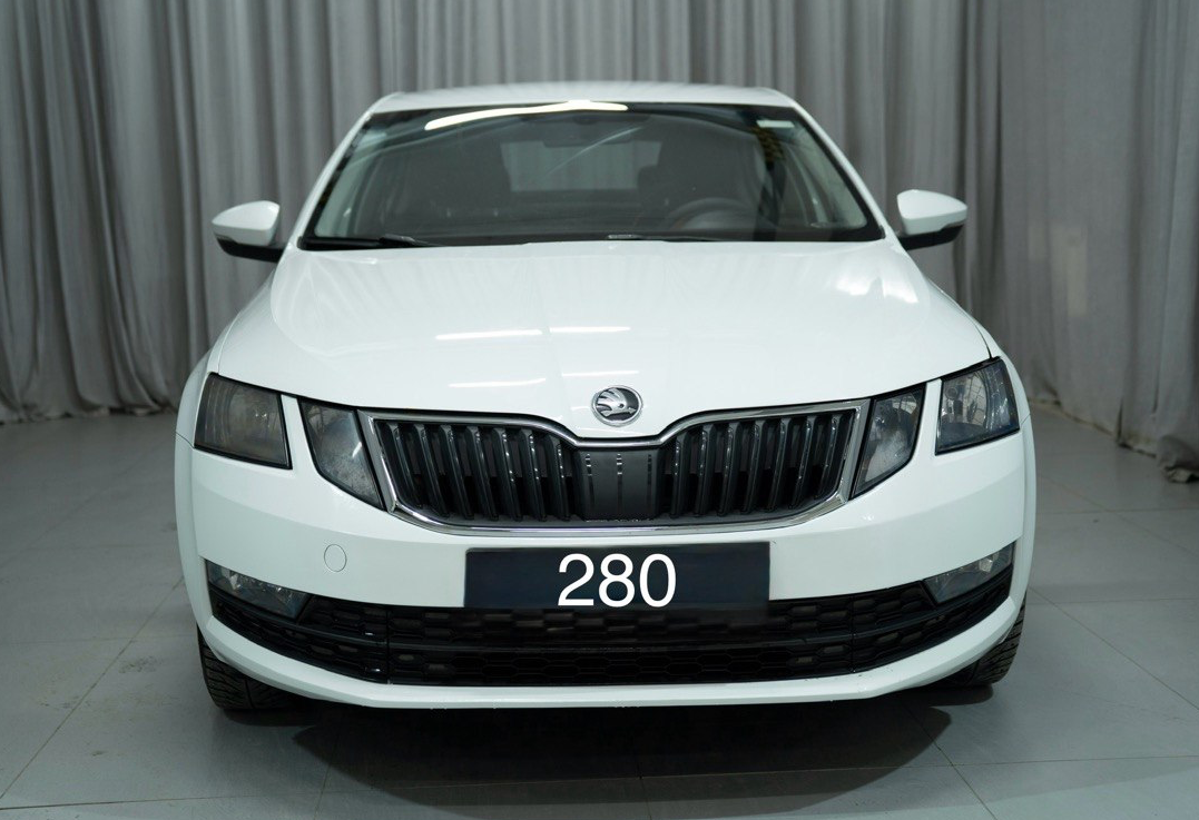 Аренда skoda octavia эконом класса 2020 года в городе Москва Яхромская от 2000 руб./сутки, передний привод, двигатель: бензин, объем 1.6 литров, ОСАГО (Мультидрайв), без водителя, недорого - RentRide