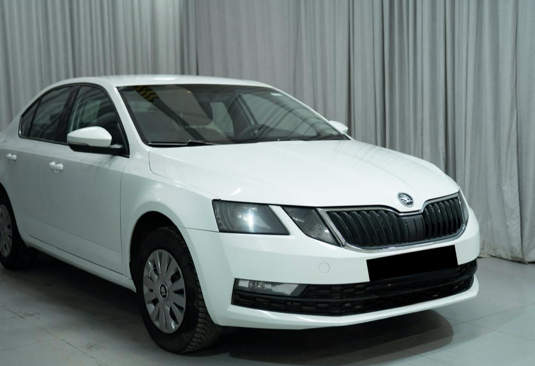Аренда skoda octavia эконом класса 2020 года в городе Москва Яхромская от 2000 руб./сутки, передний привод, двигатель: бензин, объем 1.6 литров, ОСАГО (Мультидрайв), без водителя, недорого, вид 2 - RentRide