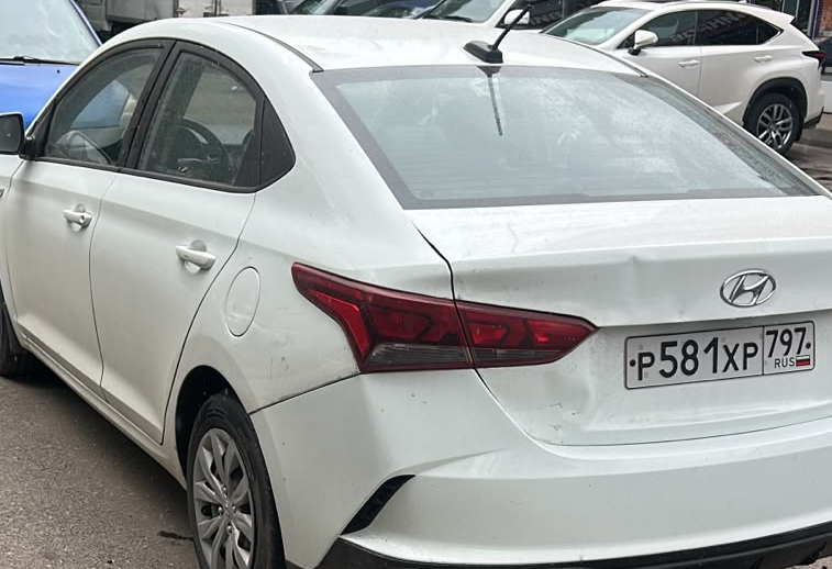 Аренда hyundai solaris эконом класса 2021 года в городе Москва Парк культуры от 2000 руб./сутки, передний привод, двигатель: бензин, объем 1.6 литров, ОСАГО (Впишу в полис), без водителя, недорого, вид 3 - RentRide