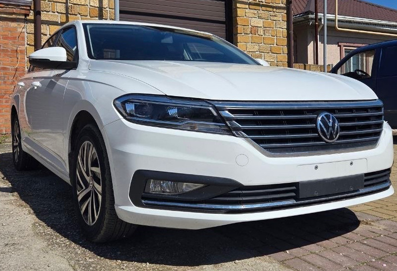 Аренда volkswagen lavida комфорт класса 2022 года в городе Москва от 3200 руб./сутки, передний привод, двигатель: бензин, объем 1.4 литра, ОСАГО (Мультидрайв), без водителя, недорого - RentRide